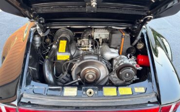 Porsche-911-1985-38