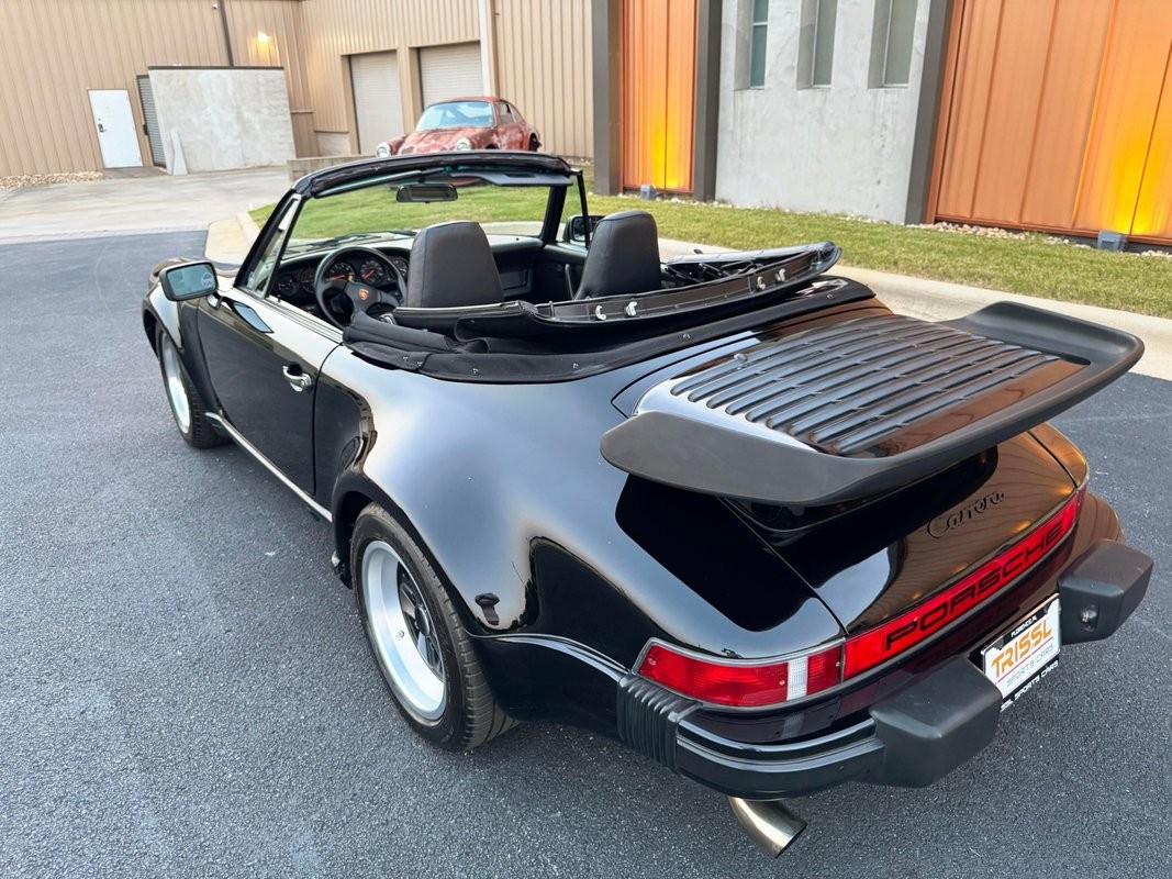 Porsche-911-1985-9