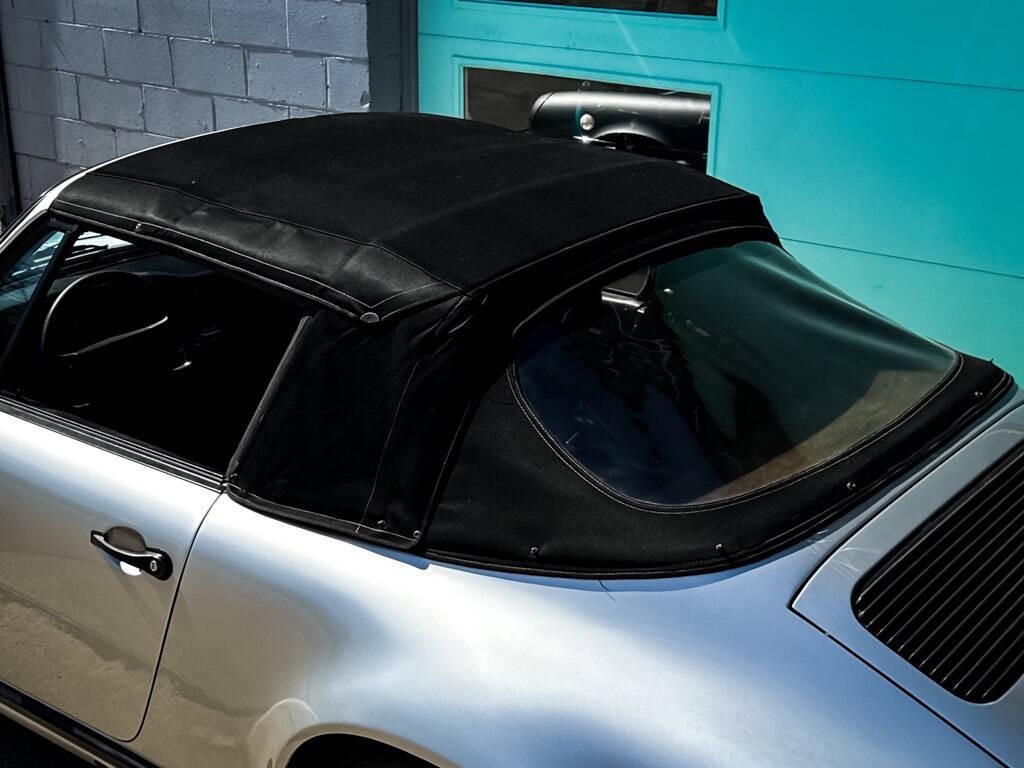 Porsche-911-1985-Convertible-11