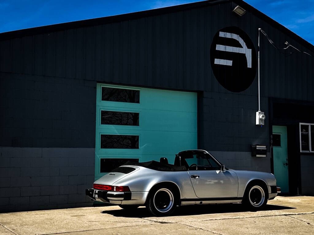 Porsche-911-1985-Convertible-13