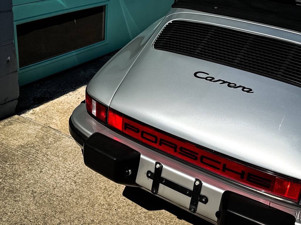 Porsche-911-1985-Convertible-18