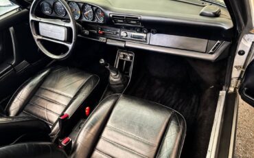 Porsche-911-1985-Convertible-31