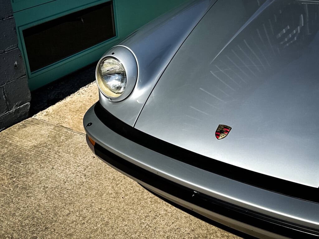 Porsche-911-1985-Convertible-6