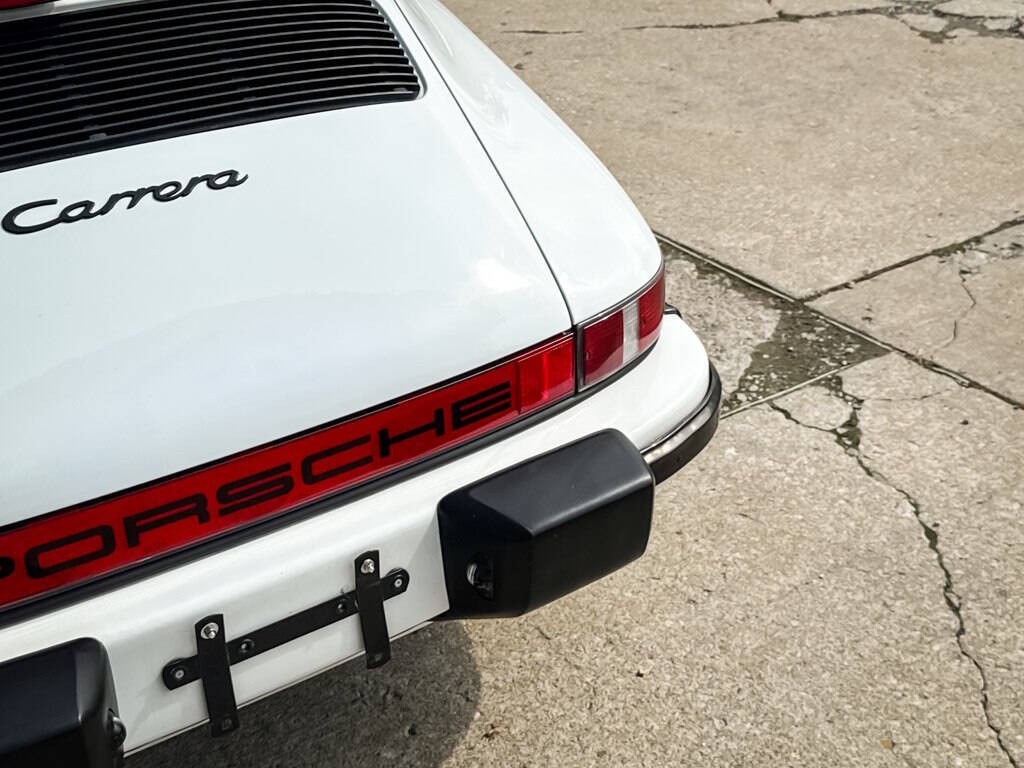 Porsche-911-1986-Convertible-16