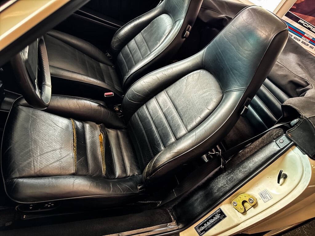 Porsche-911-1986-Convertible-21