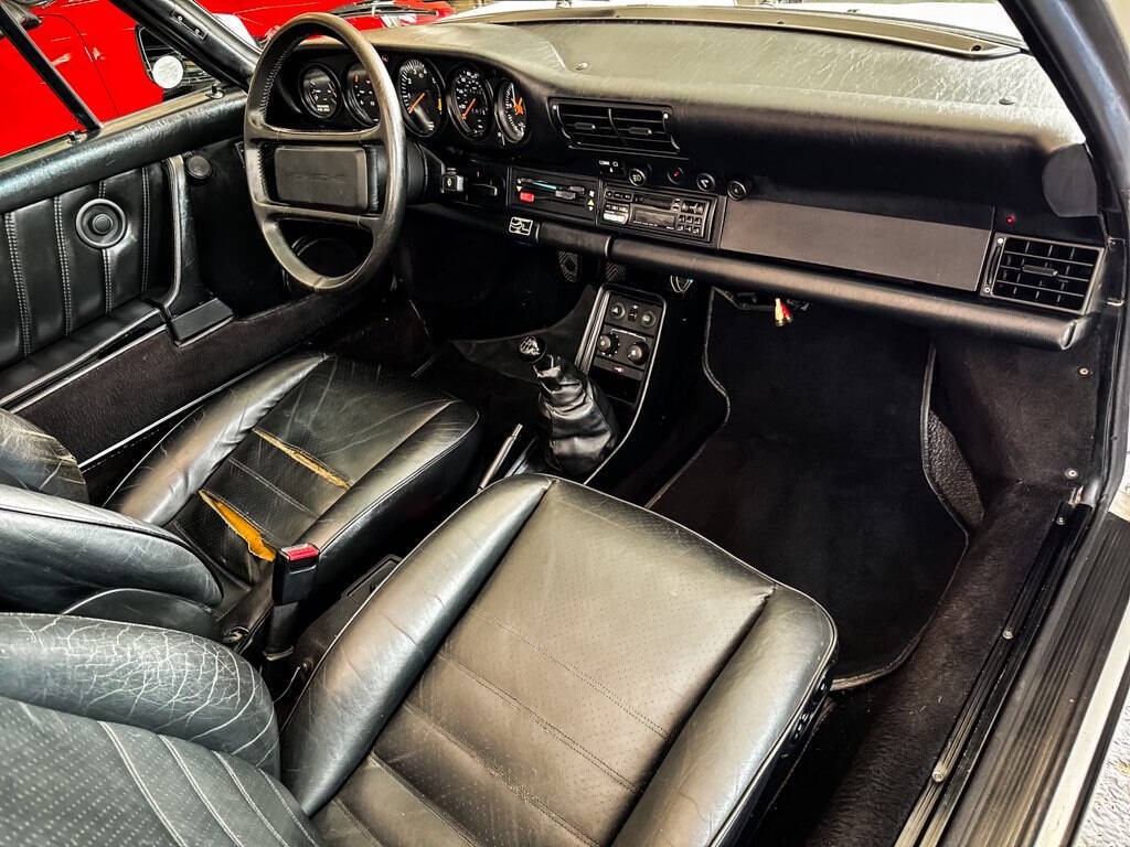 Porsche-911-1986-Convertible-23