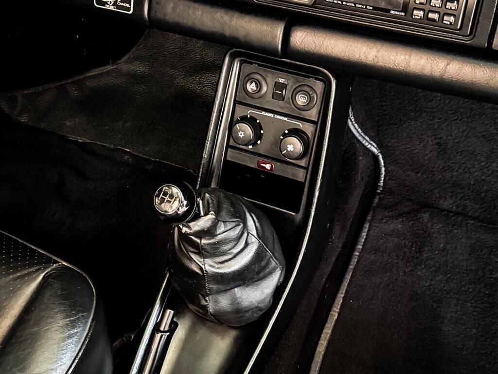 Porsche-911-1986-Convertible-28