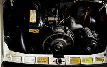 Porsche-911-1986-Convertible-32