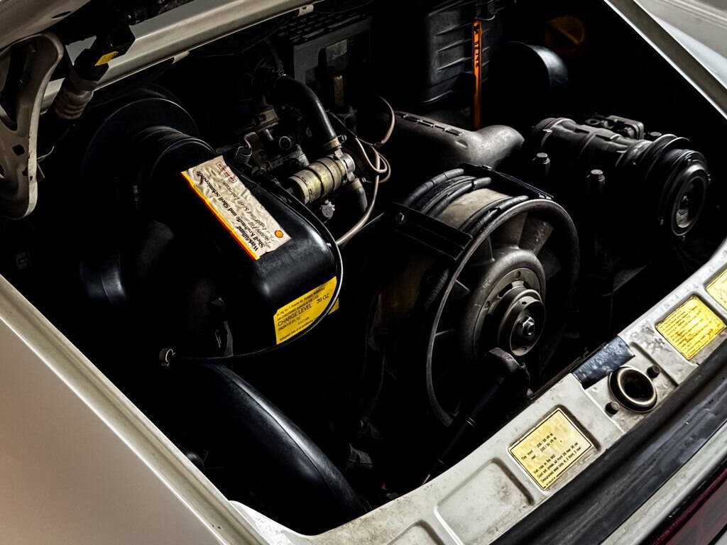 Porsche-911-1986-Convertible-33