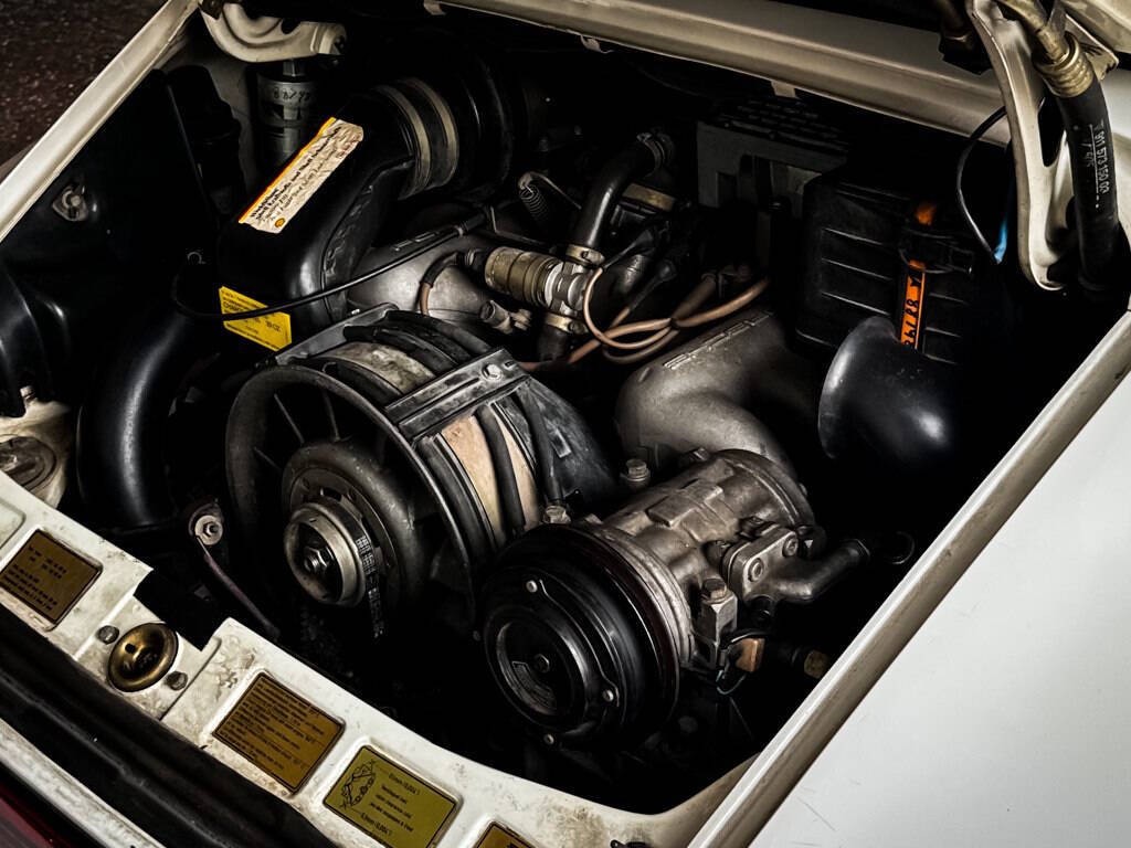 Porsche-911-1986-Convertible-34