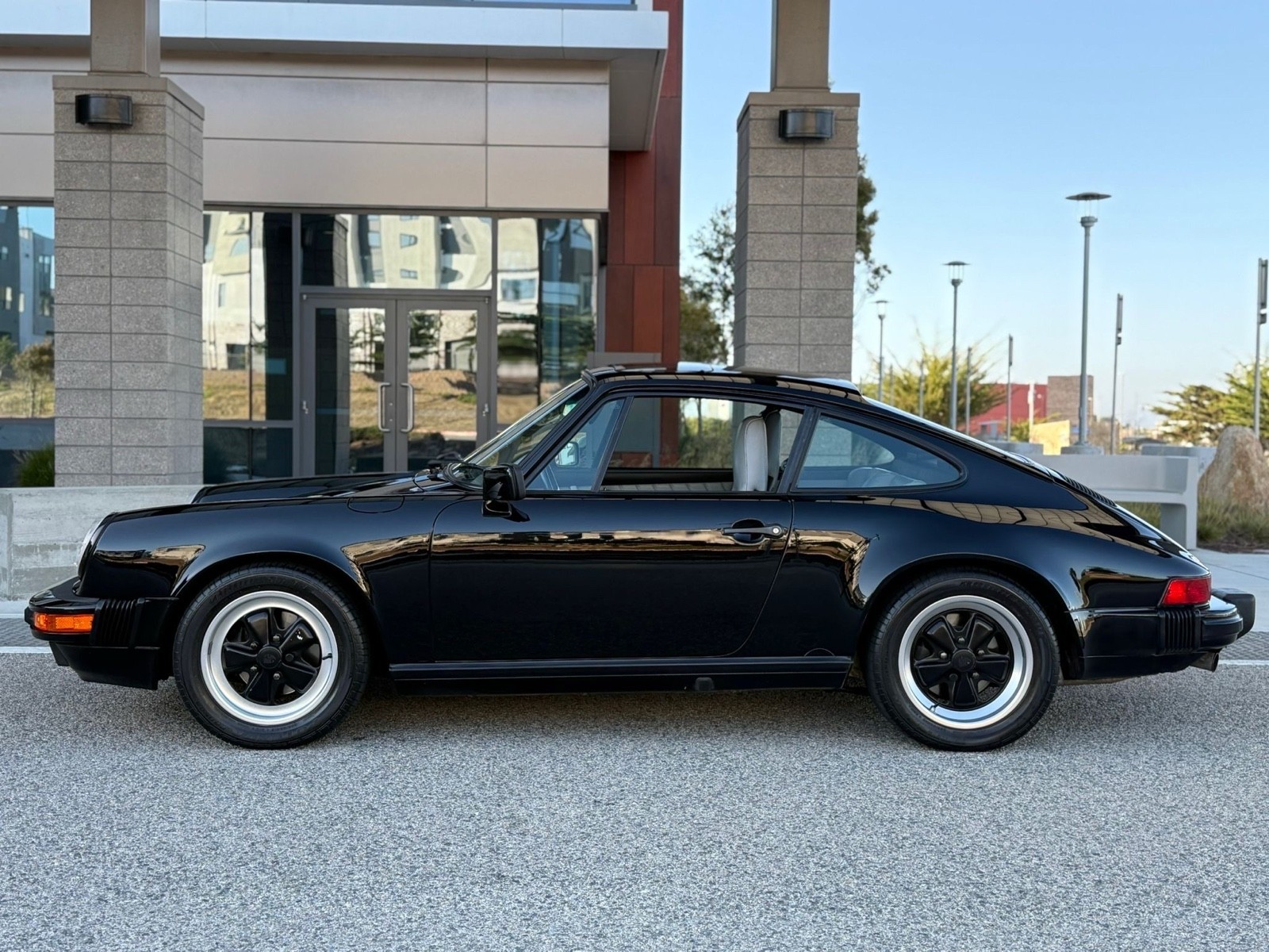 Porsche-911-1987-1