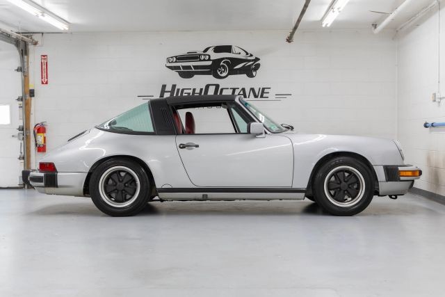 Porsche-911-1987-11