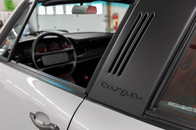 Porsche-911-1987-12