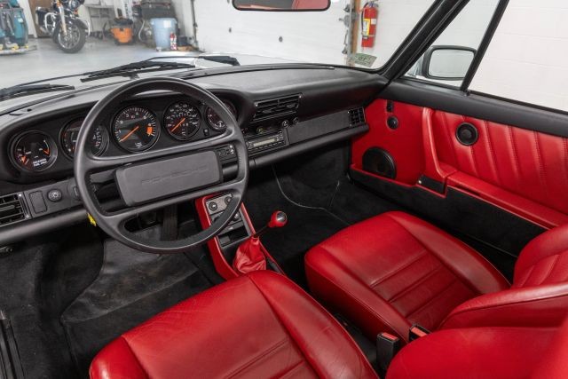 Porsche-911-1987-13