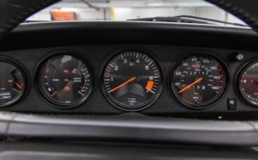 Porsche-911-1987-15