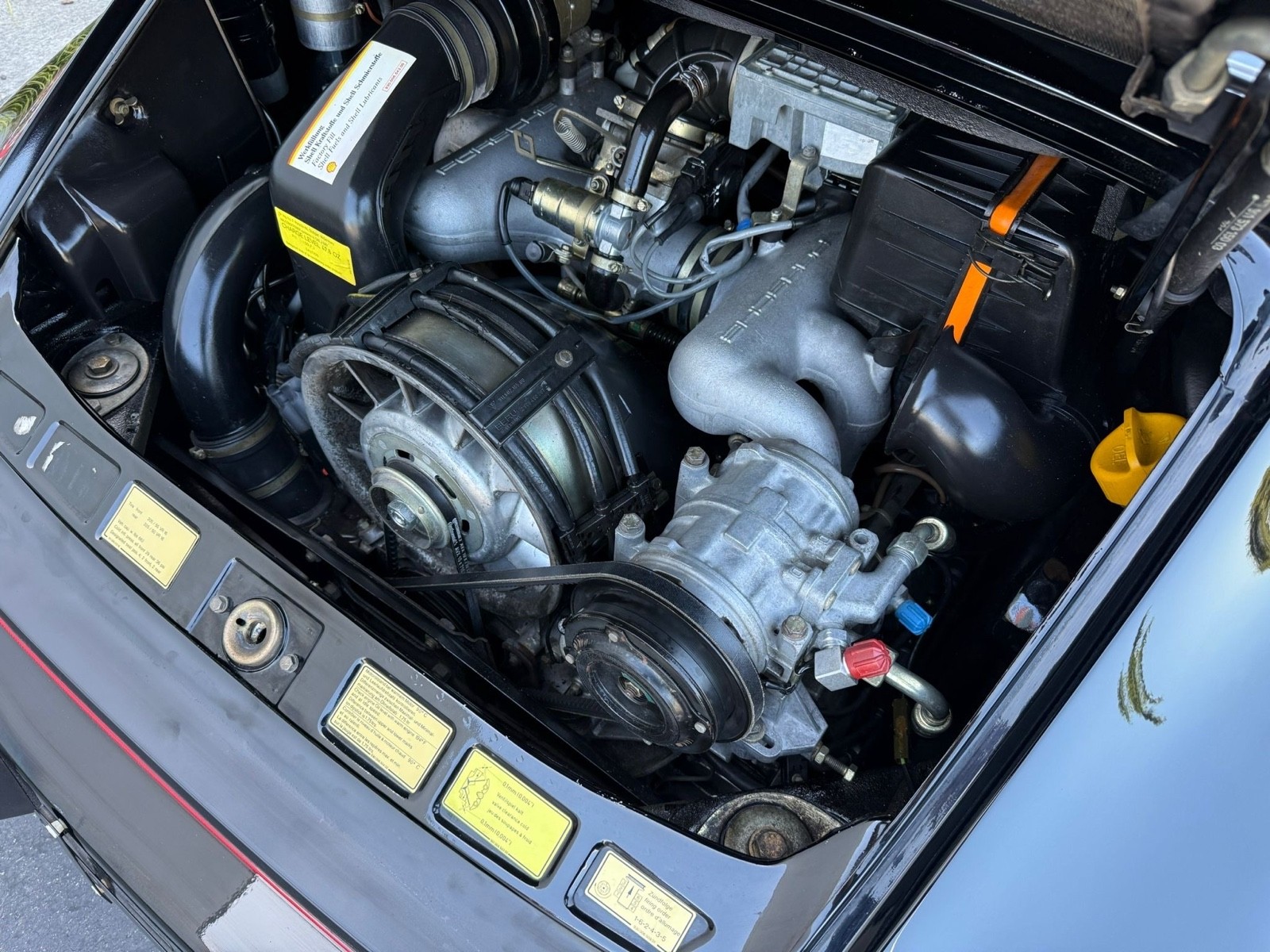 Porsche-911-1987-16