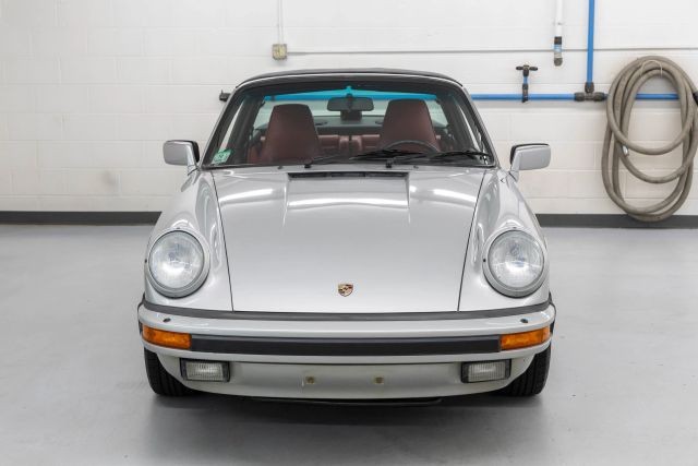 Porsche-911-1987-2