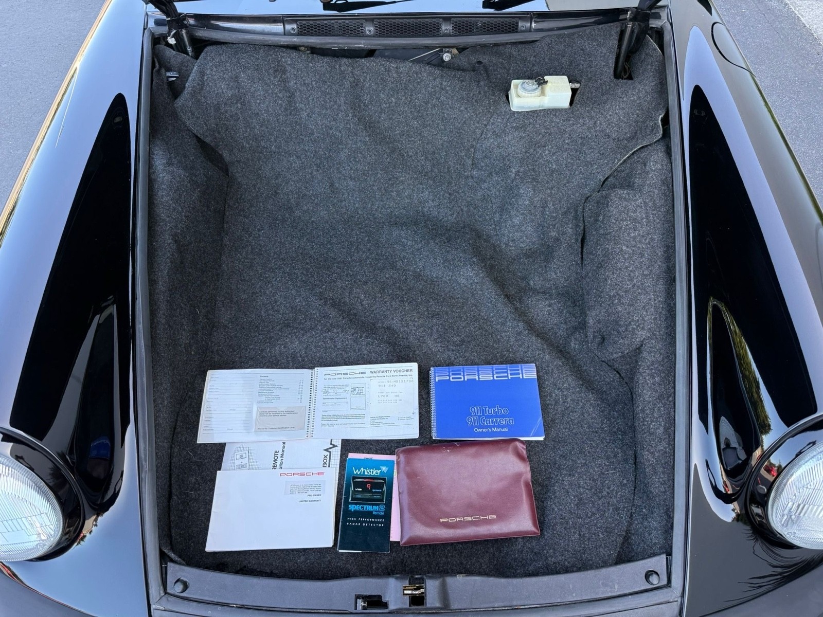 Porsche-911-1987-22