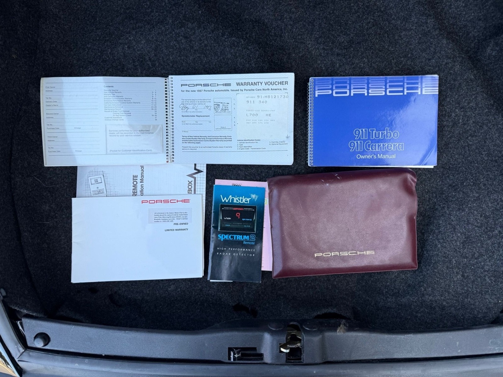 Porsche-911-1987-23