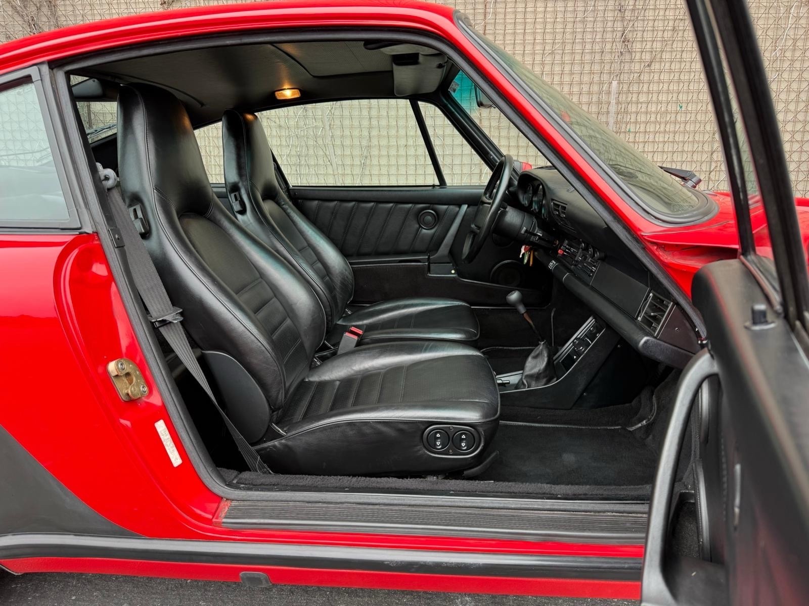 Porsche-911-1988-12