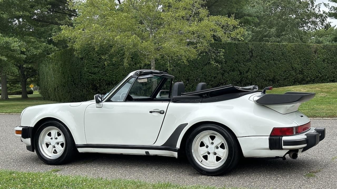 Porsche-911-1988-15