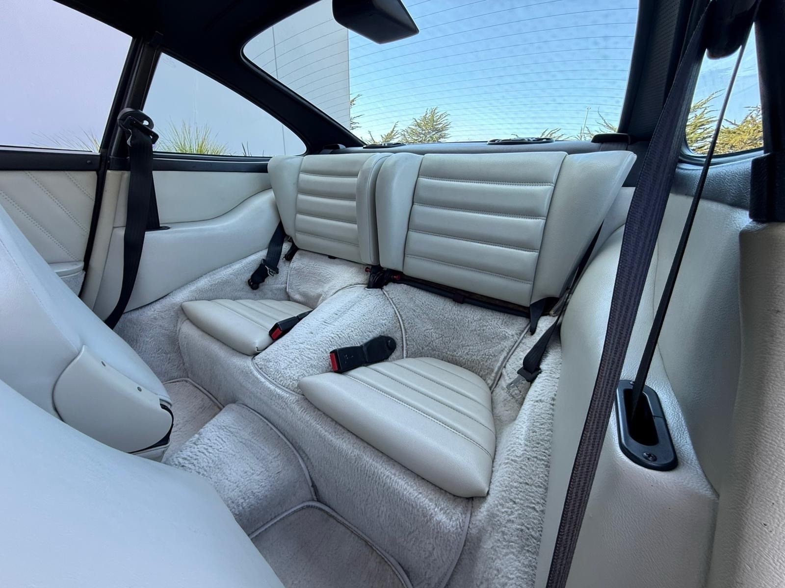 Porsche-911-1988-16