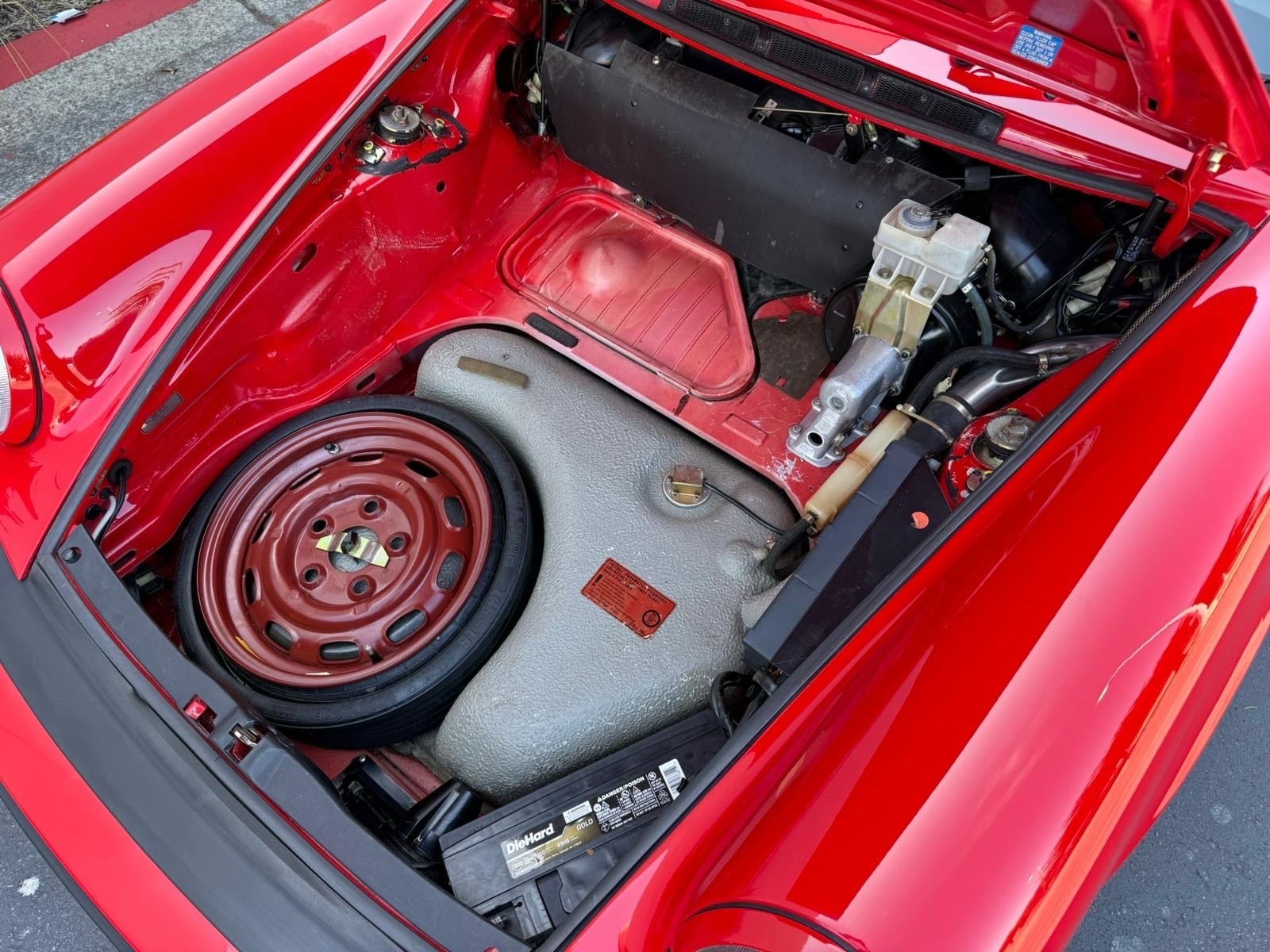 Porsche-911-1988-19