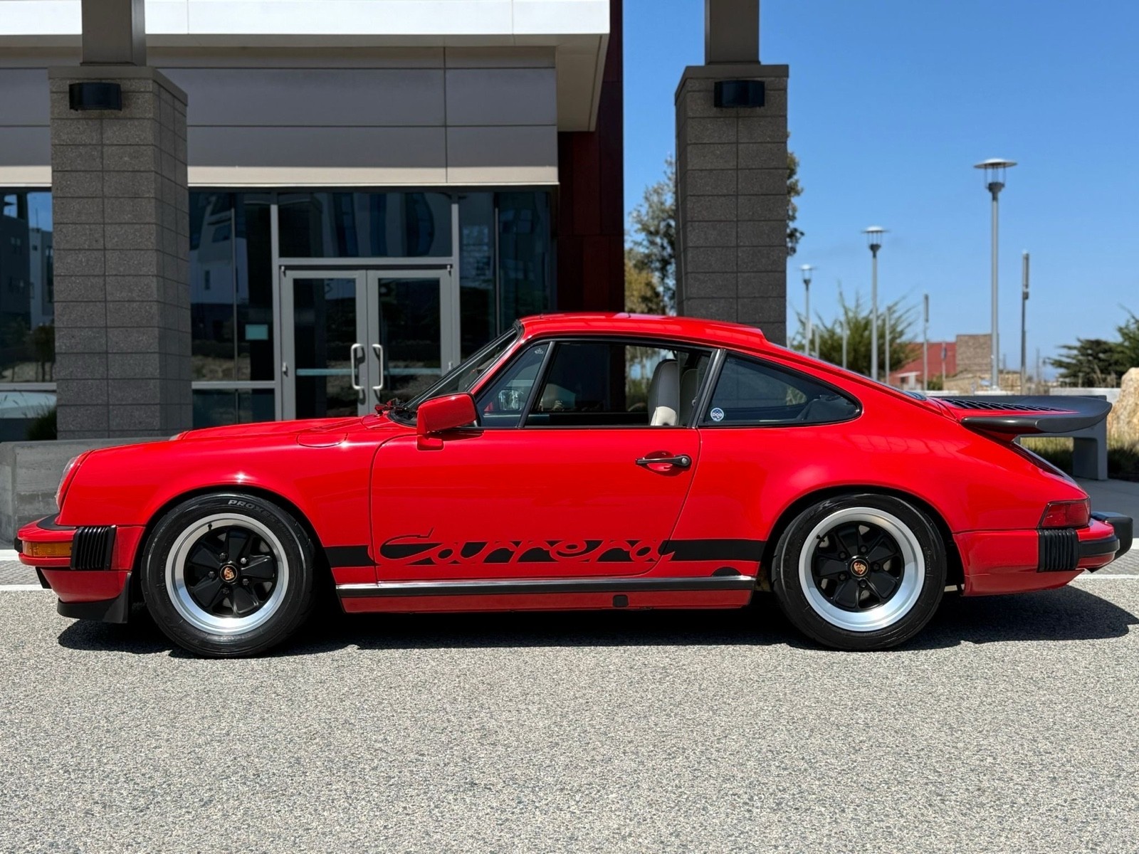 Porsche-911-1988-2