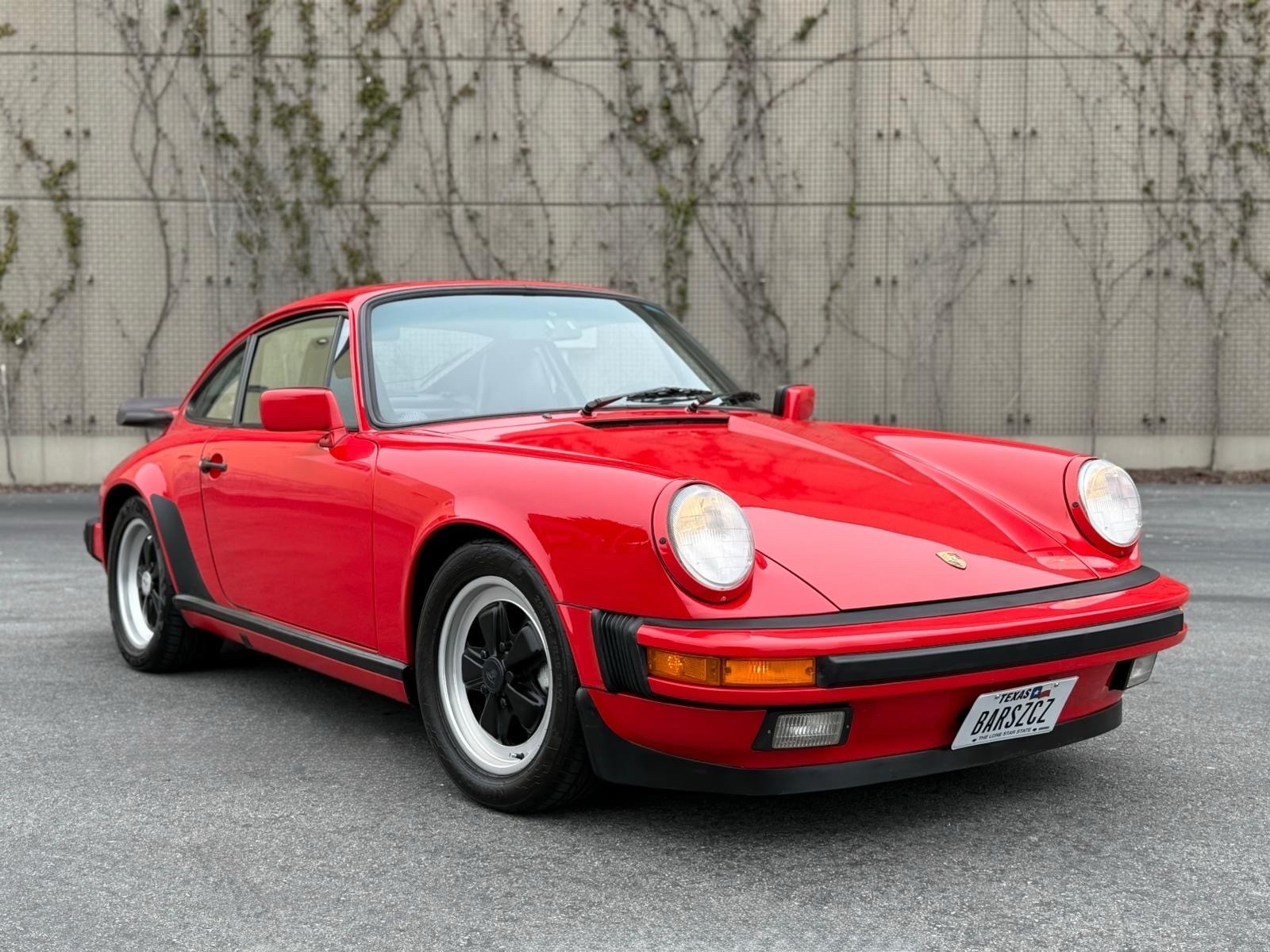 Porsche-911-1988-2