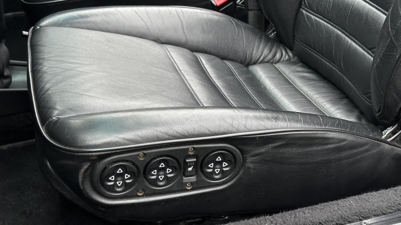 Porsche-911-1988-32