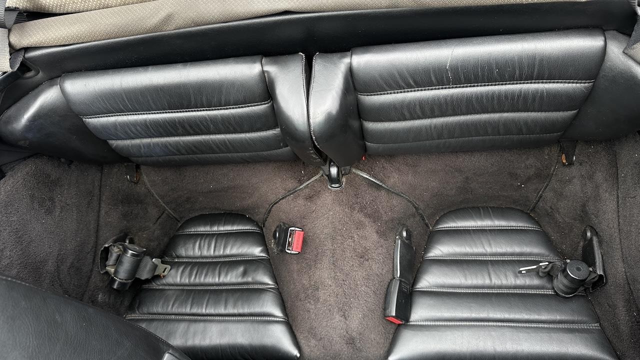 Porsche-911-1988-38