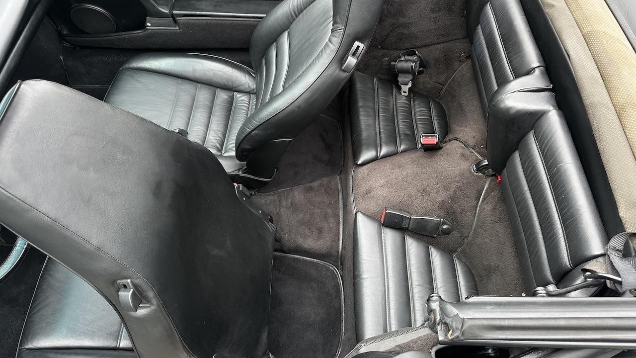 Porsche-911-1988-39