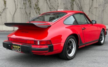 Porsche-911-1988-4
