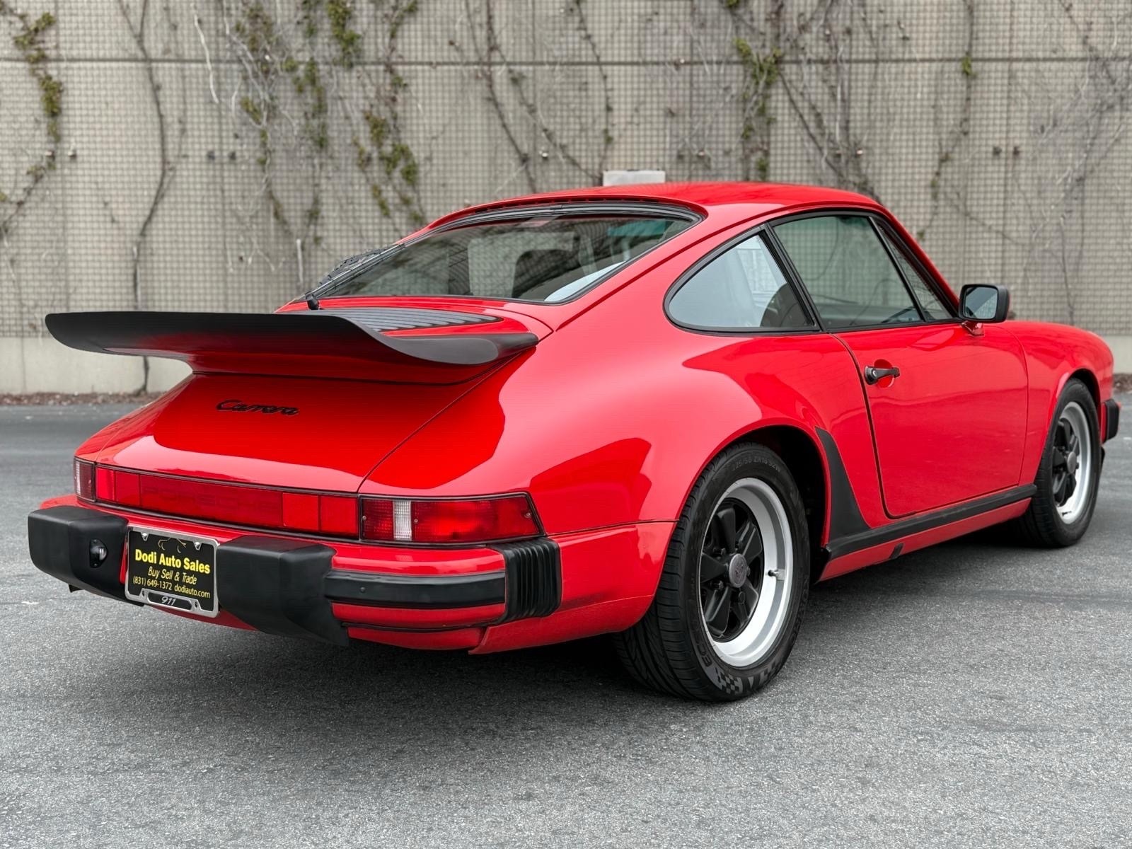 Porsche-911-1988-4