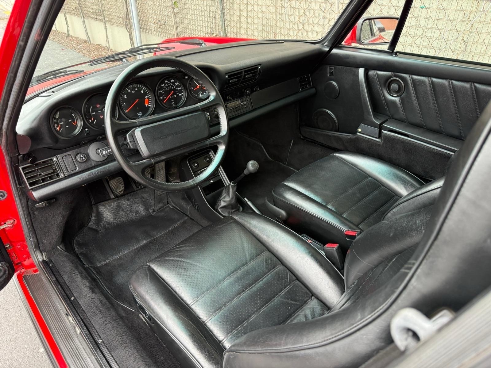 Porsche-911-1988-9