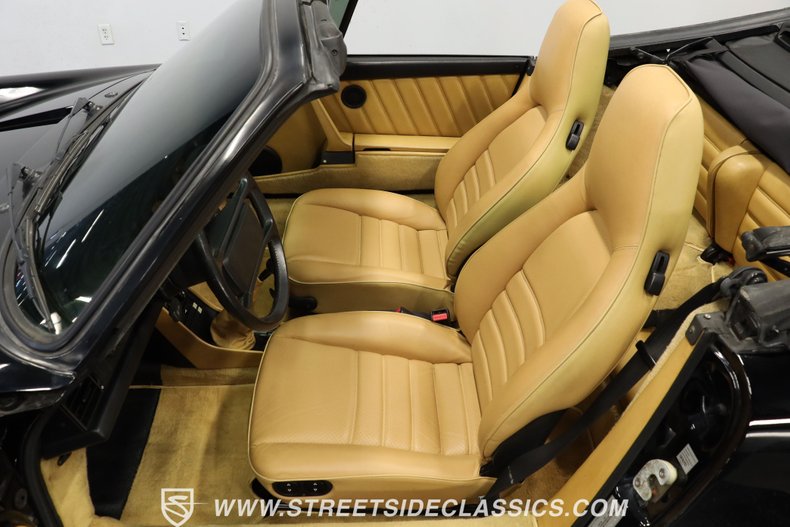 Porsche-911-1988-Black-Saddle-32
