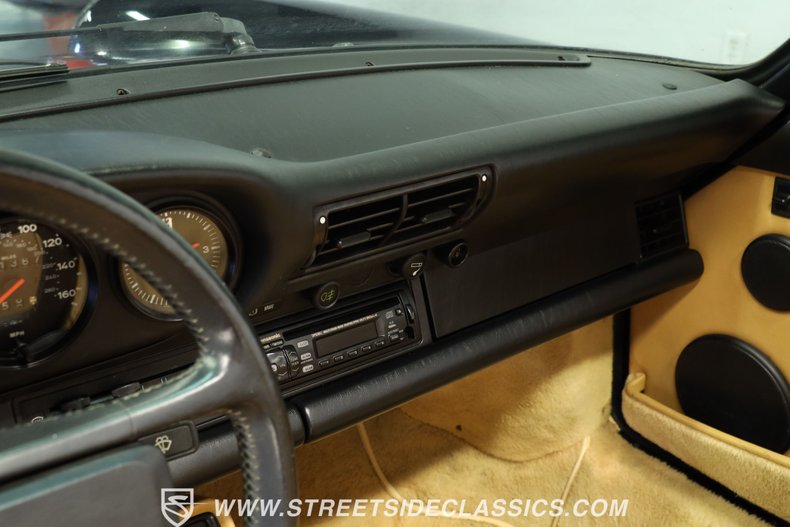 Porsche-911-1988-Black-Saddle-38