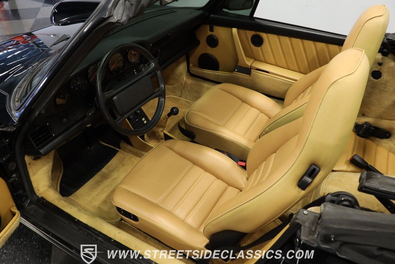 Porsche-911-1988-Black-Saddle-7