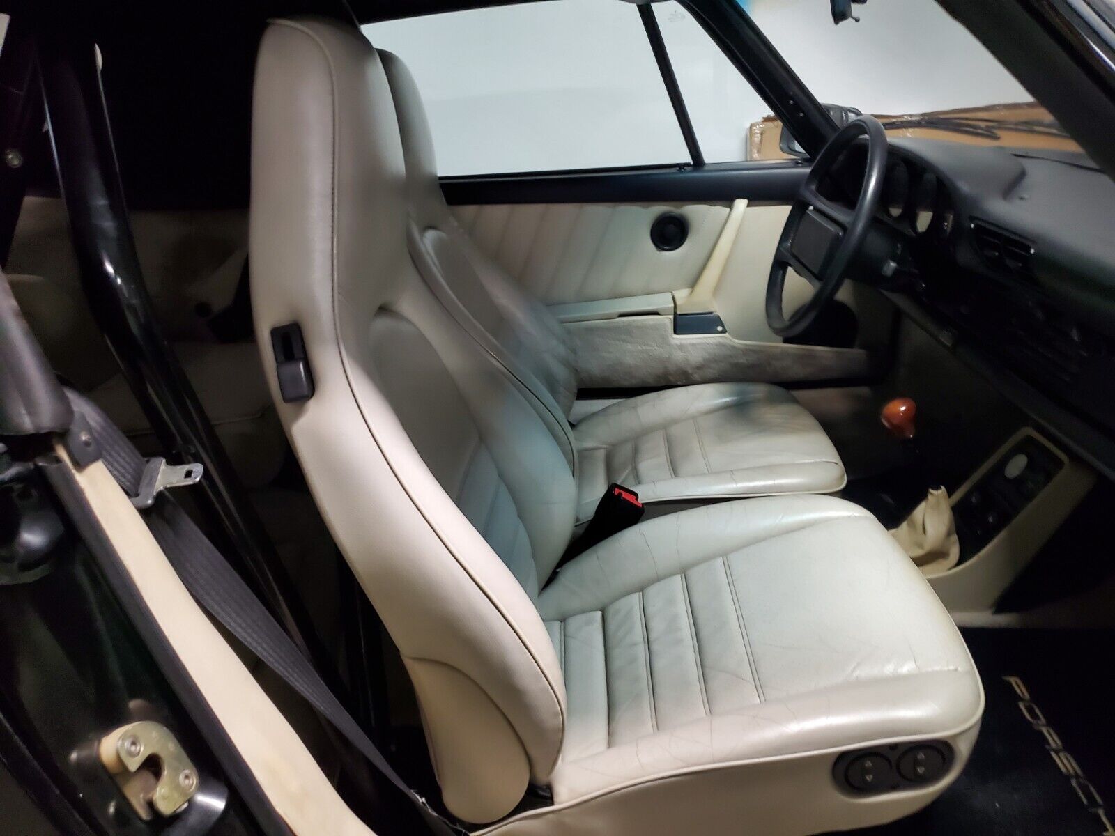 Porsche-911-1988-Convertible-13
