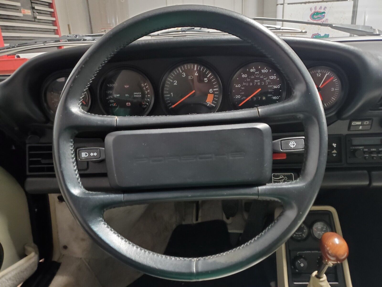 Porsche-911-1988-Convertible-18