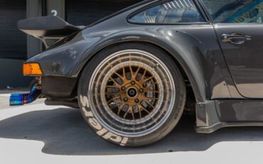 Porsche-911-1988-Coupe-10