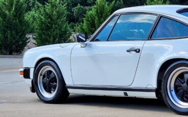 Porsche-911-1988-Coupe-11