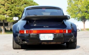 Porsche-911-1988-Coupe-11