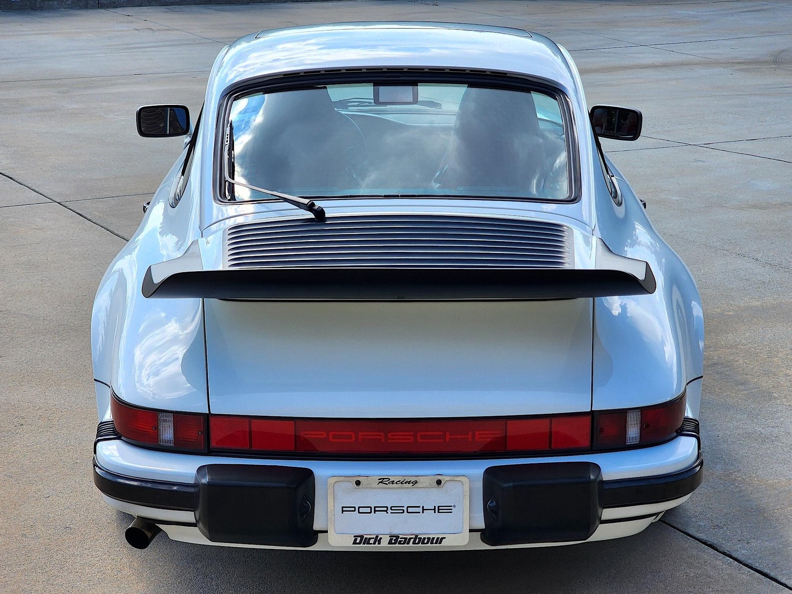 Porsche-911-1988-Coupe-13