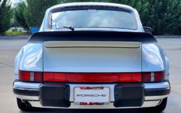 Porsche-911-1988-Coupe-14