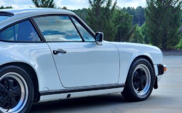 Porsche-911-1988-Coupe-16