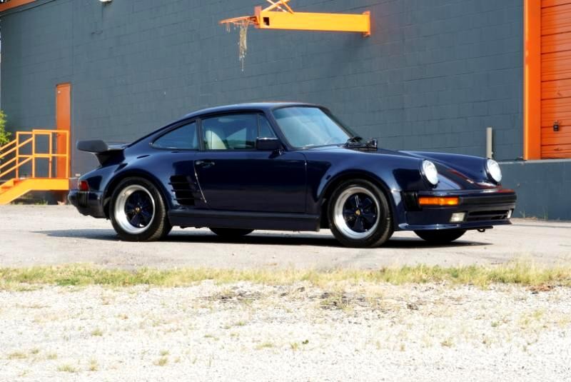 Porsche-911-1988-Coupe-17