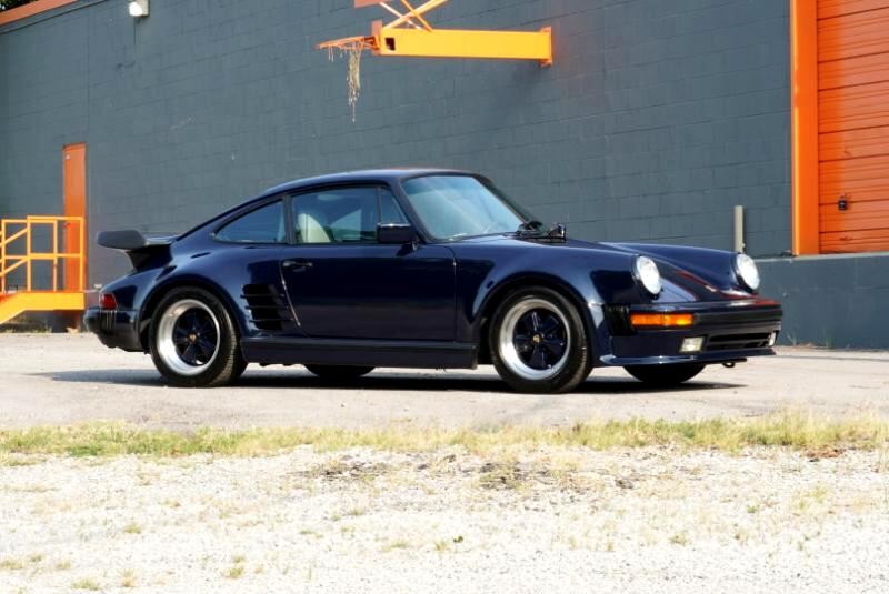 Porsche-911-1988-Coupe-18