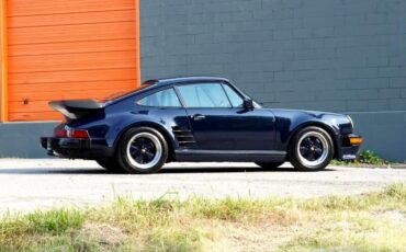Porsche-911-1988-Coupe-19