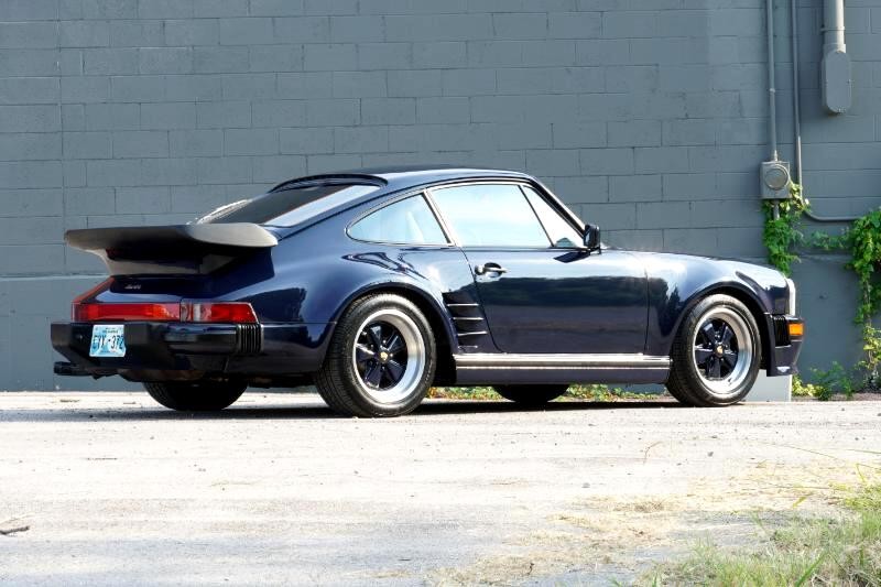 Porsche-911-1988-Coupe-20